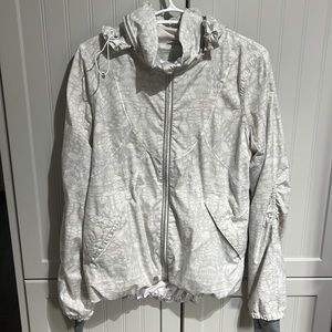 Amazing condition RARE lululemon jacket